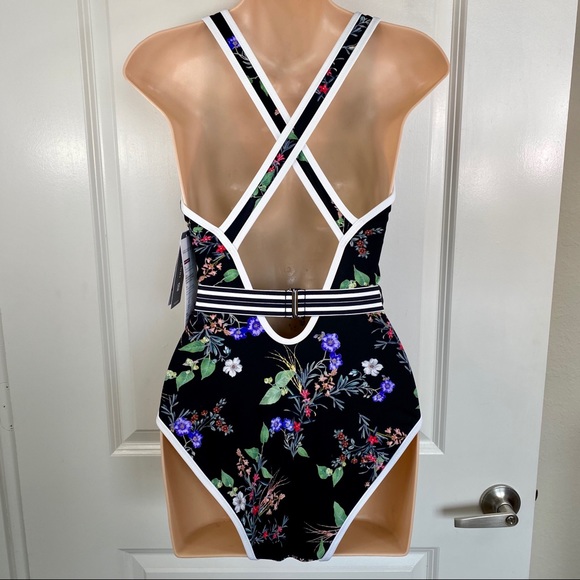 🎉HP🎉 ATHLETA Gold Coast Belted 1PC Swimsuit - Picture 10 of 16